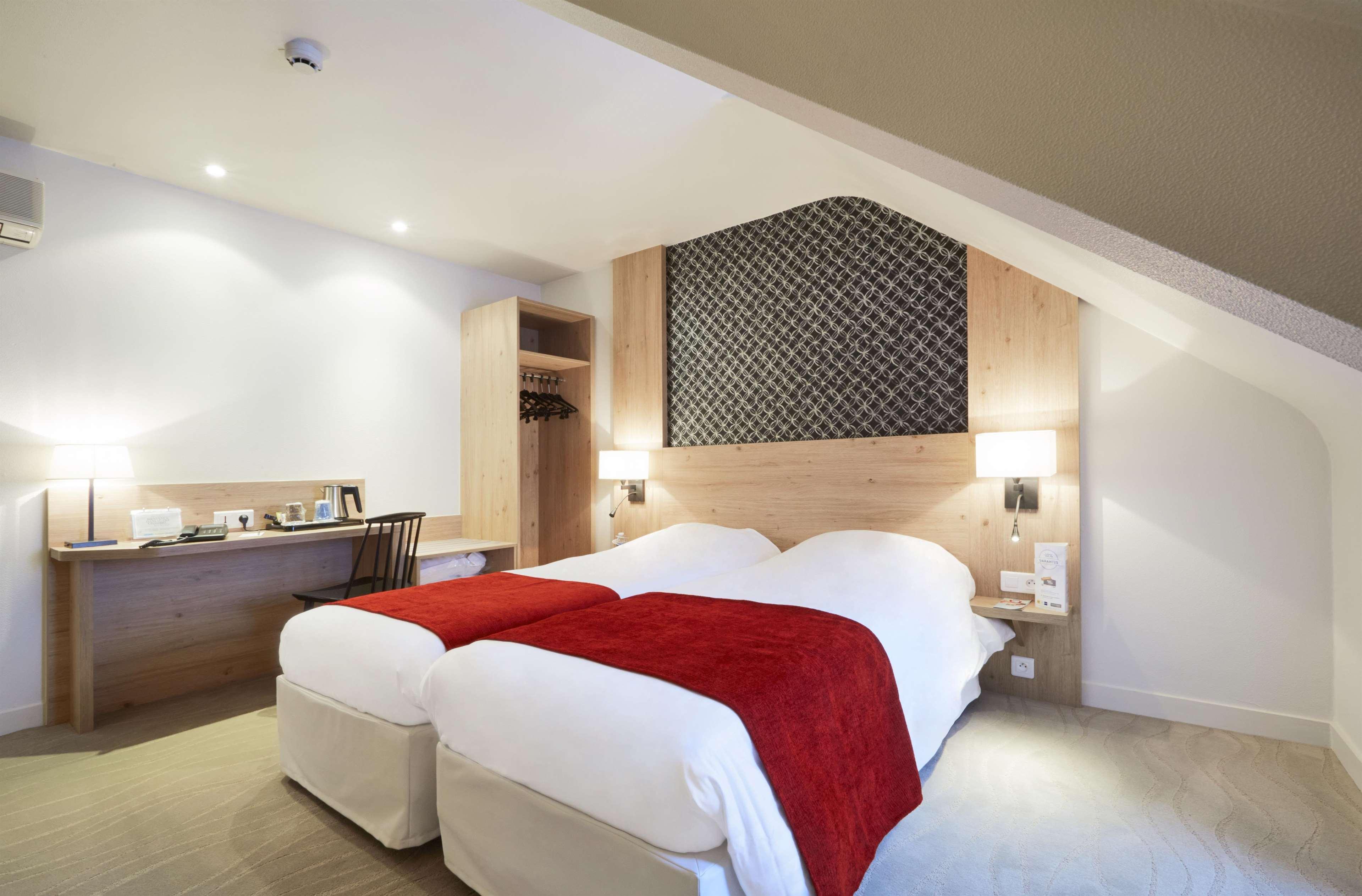 Kyriad Centre Hotel 3*